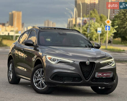 Серый Альфа Ромео Стелвио, объемом двигателя 2 л и пробегом 70 тыс. км за 27500 $, фото 83 на Automoto.ua