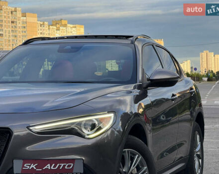 Серый Альфа Ромео Стелвио, объемом двигателя 2 л и пробегом 70 тыс. км за 27500 $, фото 78 на Automoto.ua