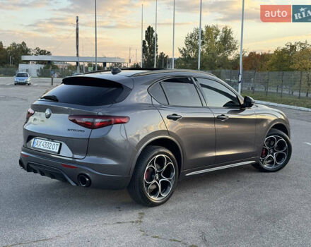 Серый Альфа Ромео Стелвио, объемом двигателя 2 л и пробегом 66 тыс. км за 30000 $, фото 2 на Automoto.ua