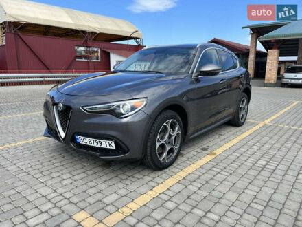 Альфа Ромео Стелвио 2017 в Львове на Automoto.ua Серый Альфа Ромео Стелвио, объемом двигателя 2 л и пробегом 65 тыс. км за 18900 $, фото 1 на Automoto.ua