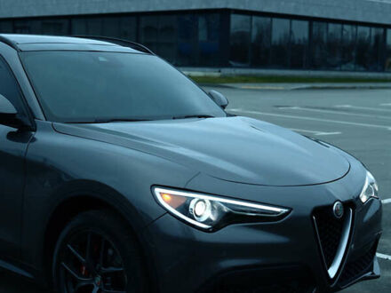 Сірий Альфа Ромео Стелвіо, об'ємом двигуна 2 л та пробігом 90 тис. км за 28500 $, фото 1 на Automoto.ua