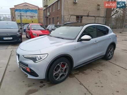 Сірий Альфа Ромео Стелвіо, об'ємом двигуна 2 л та пробігом 68 тис. км за 30990 $, фото 1 на Automoto.ua