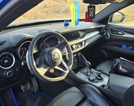 Синий Альфа Ромео Стелвио, объемом двигателя 2 л и пробегом 123 тыс. км за 26000 $, фото 14 на Automoto.ua