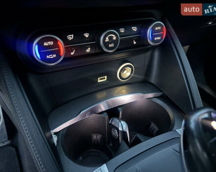 Синий Альфа Ромео Стелвио, объемом двигателя 2 л и пробегом 225 тыс. км за 16450 $, фото 41 на Automoto.ua