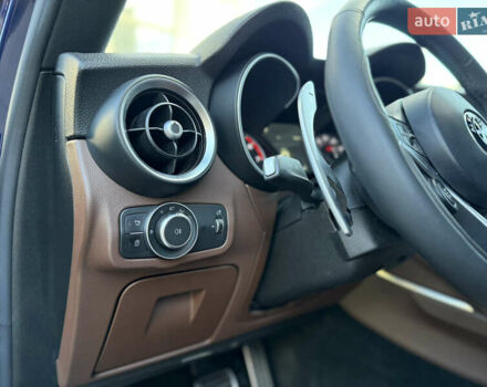 Синій Альфа Ромео Стелвіо, об'ємом двигуна 2 л та пробігом 145 тис. км за 18900 $, фото 35 на Automoto.ua