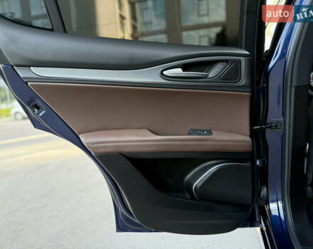 Синій Альфа Ромео Стелвіо, об'ємом двигуна 2 л та пробігом 145 тис. км за 18900 $, фото 49 на Automoto.ua