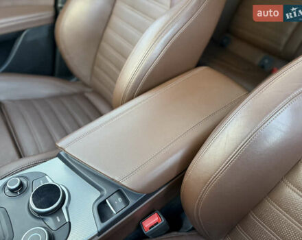 Синій Альфа Ромео Стелвіо, об'ємом двигуна 2 л та пробігом 145 тис. км за 18900 $, фото 40 на Automoto.ua