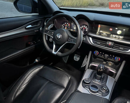 Синий Альфа Ромео Стелвио, объемом двигателя 2 л и пробегом 225 тыс. км за 16450 $, фото 31 на Automoto.ua