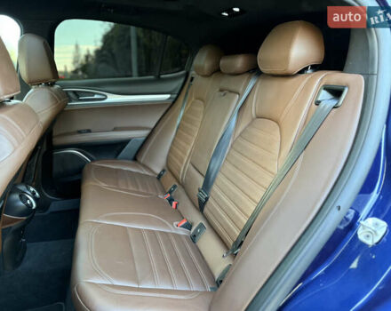 Синій Альфа Ромео Стелвіо, об'ємом двигуна 2 л та пробігом 145 тис. км за 18900 $, фото 52 на Automoto.ua