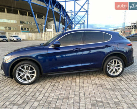 Синій Альфа Ромео Стелвіо, об'ємом двигуна 2 л та пробігом 135 тис. км за 22700 $, фото 3 на Automoto.ua