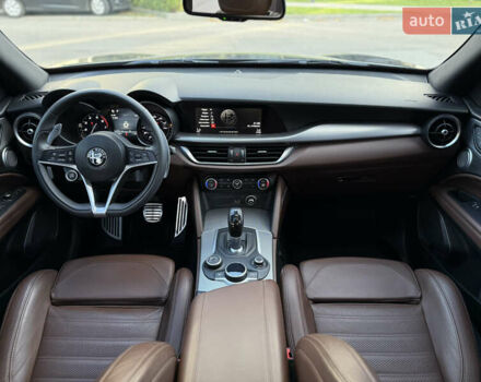 Синій Альфа Ромео Стелвіо, об'ємом двигуна 2 л та пробігом 145 тис. км за 18900 $, фото 54 на Automoto.ua