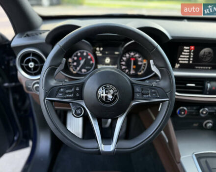 Синій Альфа Ромео Стелвіо, об'ємом двигуна 2 л та пробігом 145 тис. км за 18900 $, фото 38 на Automoto.ua