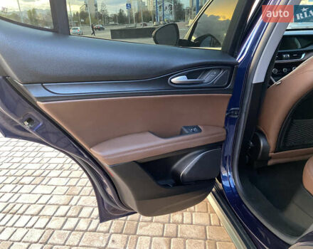 Синій Альфа Ромео Стелвіо, об'ємом двигуна 2 л та пробігом 135 тис. км за 22700 $, фото 26 на Automoto.ua