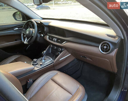 Синій Альфа Ромео Стелвіо, об'ємом двигуна 2 л та пробігом 135 тис. км за 22700 $, фото 35 на Automoto.ua