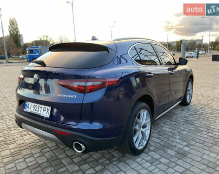 Синій Альфа Ромео Стелвіо, об'ємом двигуна 2 л та пробігом 135 тис. км за 22700 $, фото 7 на Automoto.ua