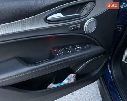 Синий Альфа Ромео Стелвио, объемом двигателя 2 л и пробегом 225 тыс. км за 16450 $, фото 35 на Automoto.ua