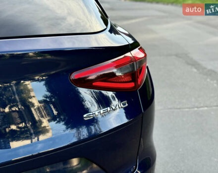 Синій Альфа Ромео Стелвіо, об'ємом двигуна 2 л та пробігом 145 тис. км за 18900 $, фото 12 на Automoto.ua