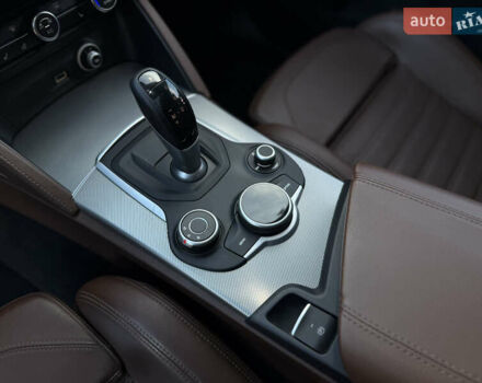 Синій Альфа Ромео Стелвіо, об'ємом двигуна 2 л та пробігом 145 тис. км за 18900 $, фото 41 на Automoto.ua