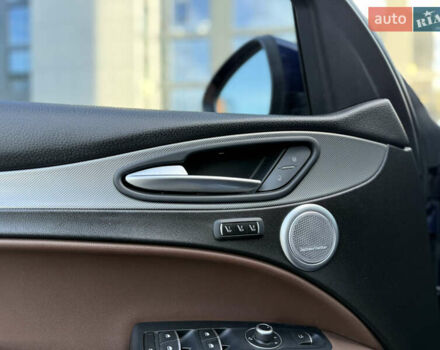 Синій Альфа Ромео Стелвіо, об'ємом двигуна 2 л та пробігом 145 тис. км за 18900 $, фото 29 на Automoto.ua