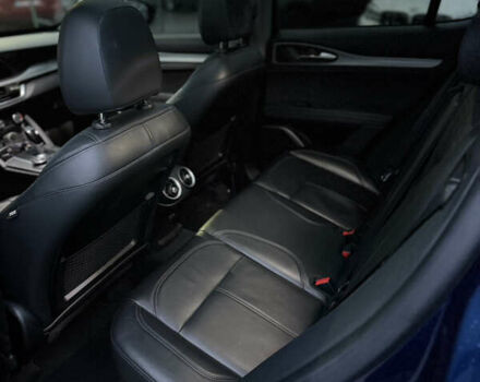 Синий Альфа Ромео Стелвио, объемом двигателя 2 л и пробегом 130 тыс. км за 16300 $, фото 19 на Automoto.ua