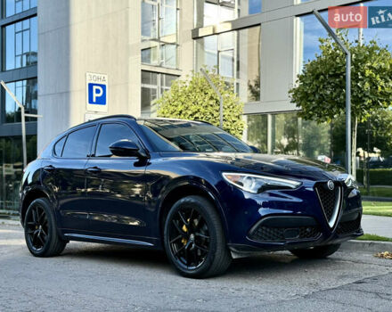 Синій Альфа Ромео Стелвіо, об'ємом двигуна 2 л та пробігом 145 тис. км за 18900 $, фото 9 на Automoto.ua