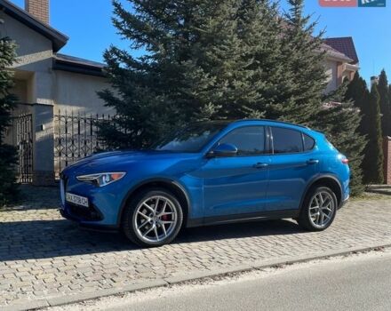 Синий Альфа Ромео Стелвио, объемом двигателя 2 л и пробегом 50 тыс. км за 24500 $, фото 1 на Automoto.ua