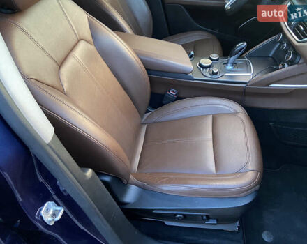 Синій Альфа Ромео Стелвіо, об'ємом двигуна 2 л та пробігом 135 тис. км за 22700 $, фото 36 на Automoto.ua