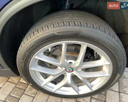 Синій Альфа Ромео Стелвіо, об'ємом двигуна 2 л та пробігом 135 тис. км за 22700 $, фото 15 на Automoto.ua