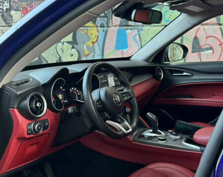 Синий Альфа Ромео Стелвио, объемом двигателя 2 л и пробегом 110 тыс. км за 27000 $, фото 6 на Automoto.ua