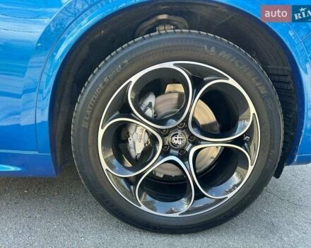 Синій Альфа Ромео Стелвіо, об'ємом двигуна 2 л та пробігом 20 тис. км за 49000 $, фото 3 на Automoto.ua