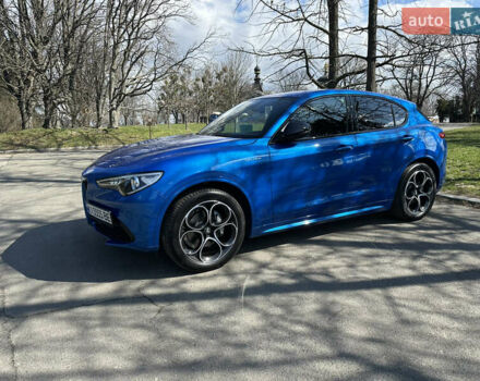 Синій Альфа Ромео Стелвіо, об'ємом двигуна 2 л та пробігом 6 тис. км за 48500 $, фото 3 на Automoto.ua