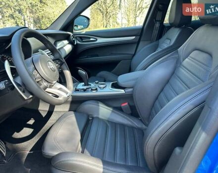 Синій Альфа Ромео Стелвіо, об'ємом двигуна 2 л та пробігом 20 тис. км за 49000 $, фото 2 на Automoto.ua