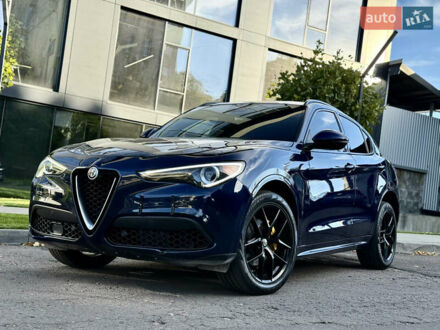 Альфа Ромео Стелвио 2017 в Львове на Automoto.ua Синий Альфа Ромео Стелвио, объемом двигателя 2 л и пробегом 145 тыс. км за 18900 $, фото 1 на Automoto.ua