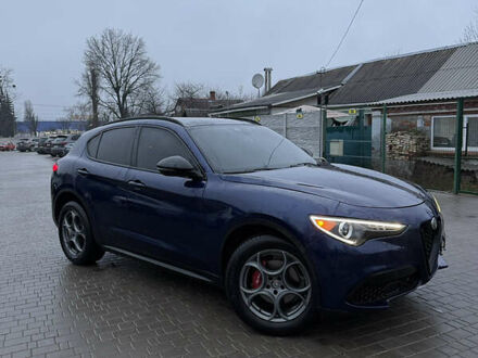 Синий Альфа Ромео Стелвио, объемом двигателя 2 л и пробегом 130 тыс. км за 16300 $, фото 1 на Automoto.ua