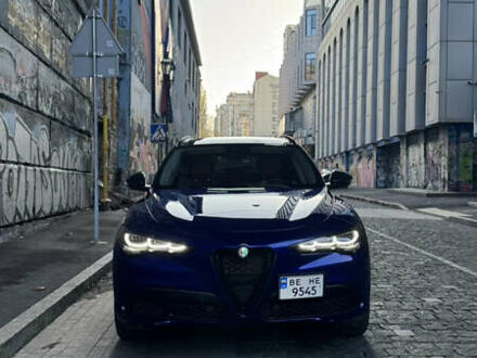 Синий Альфа Ромео Стелвио, объемом двигателя 2 л и пробегом 110 тыс. км за 27000 $, фото 1 на Automoto.ua