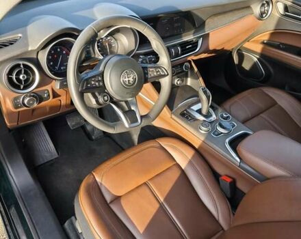 Зелений Альфа Ромео Стелвіо, об'ємом двигуна 2 л та пробігом 132 тис. км за 25500 $, фото 14 на Automoto.ua