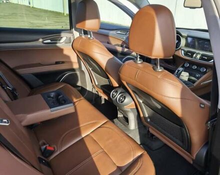 Зелений Альфа Ромео Стелвіо, об'ємом двигуна 2 л та пробігом 132 тис. км за 25500 $, фото 12 на Automoto.ua