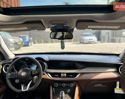 Альфа Ромео Стелвио 2021 в Черновцах на Automoto.ua Зеленый Альфа Ромео Стелвио, объемом двигателя 2 л и пробегом 12 тыс. км за 35500 $, фото 10 на Automoto.ua