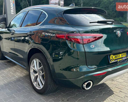 Альфа Ромео Стелвио 2021 в Черновцах на Automoto.ua Зеленый Альфа Ромео Стелвио, объемом двигателя 2 л и пробегом 12 тыс. км за 35500 $, фото 3 на Automoto.ua