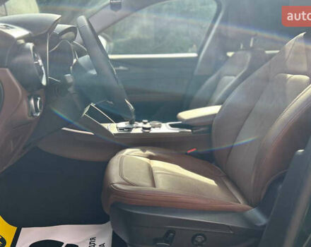 Альфа Ромео Стелвио 2021 в Черновцах на Automoto.ua Зеленый Альфа Ромео Стелвио, объемом двигателя 2 л и пробегом 12 тыс. км за 35500 $, фото 8 на Automoto.ua