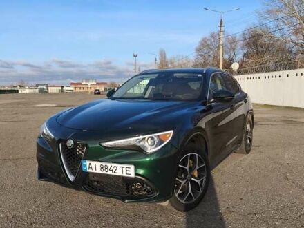 Зелений Альфа Ромео Стелвіо, об'ємом двигуна 2 л та пробігом 132 тис. км за 25500 $, фото 1 на Automoto.ua