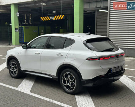 Белый Альфа Ромео Tonale, объемом двигателя 1.3 л и пробегом 10 тыс. км за 30500 $, фото 2 на Automoto.ua