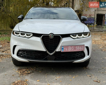 Білий Альфа Ромео Tonale, об'ємом двигуна 1.3 л та пробігом 5 тис. км за 30500 $, фото 2 на Automoto.ua