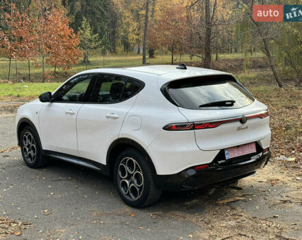 Білий Альфа Ромео Tonale, об'ємом двигуна 1.3 л та пробігом 5 тис. км за 30500 $, фото 4 на Automoto.ua