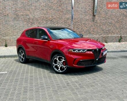 Красный Альфа Ромео Tonale, объемом двигателя 1.3 л и пробегом 14 тыс. км за 31999 $, фото 7 на Automoto.ua