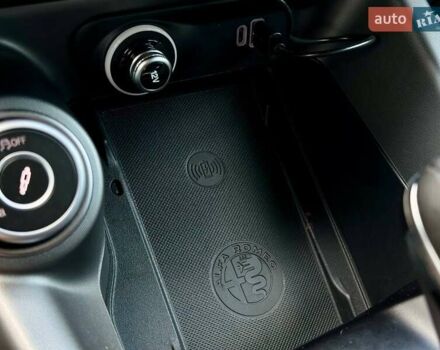 Красный Альфа Ромео Tonale, объемом двигателя 1.3 л и пробегом 14 тыс. км за 31999 $, фото 49 на Automoto.ua