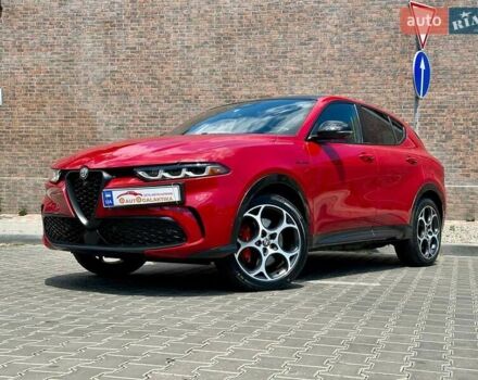 Красный Альфа Ромео Tonale, объемом двигателя 1.3 л и пробегом 14 тыс. км за 31999 $, фото 3 на Automoto.ua