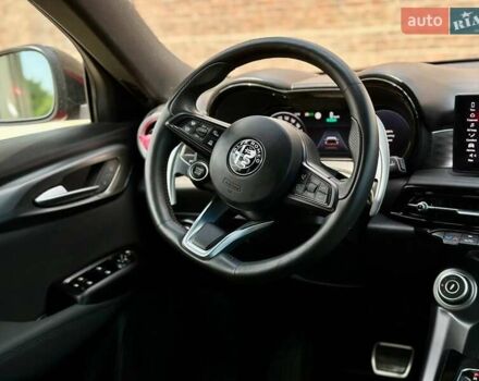 Красный Альфа Ромео Tonale, объемом двигателя 1.3 л и пробегом 14 тыс. км за 31999 $, фото 30 на Automoto.ua