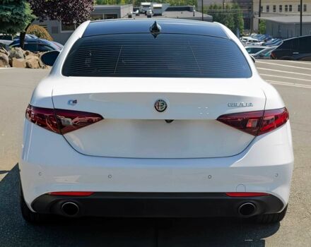 Білий Альфа Giulia, об'ємом двигуна 2 л та пробігом 69 тис. км за 5300 $, фото 5 на Automoto.ua
