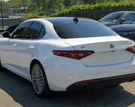 Білий Альфа Giulia, об'ємом двигуна 2 л та пробігом 69 тис. км за 5300 $, фото 6 на Automoto.ua